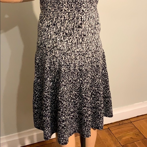 Black and white knit dress - Picture 5 of 8